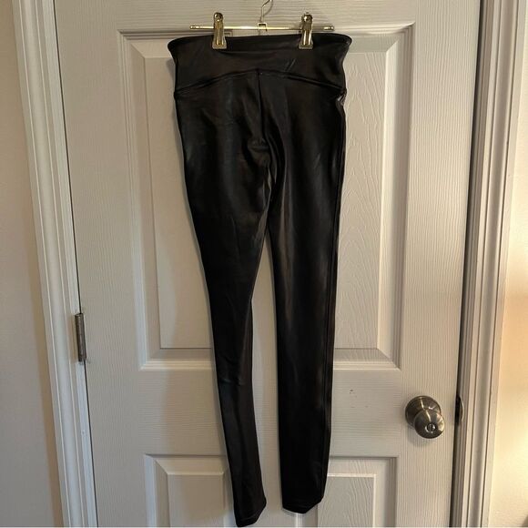 SPANX Shiny Black Leggings NWT! - Picture 7 of 8